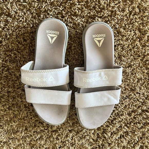 Reebok Shoes - Reebok purple sandals